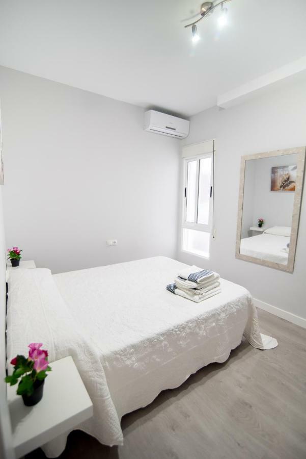 Emperatriz Deluxe Apartment Гранада Екстериор снимка